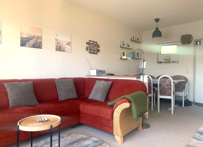 Wohnzimmer mit Schlafsofa