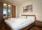 ... im Schlafzimmer