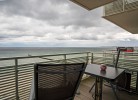 ... großen Balkon ...