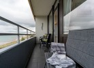 großer Balkon ...