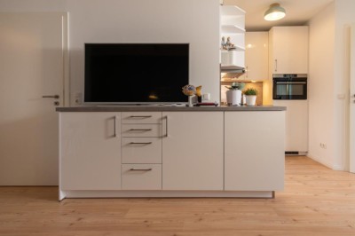 TV.-Board