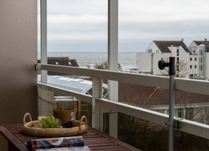 ... Blick zur Ostsee