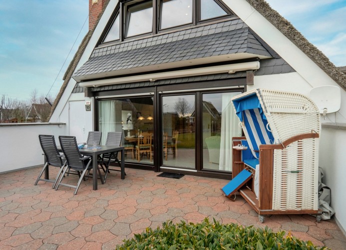 ... gemütlichen Terrasse ...