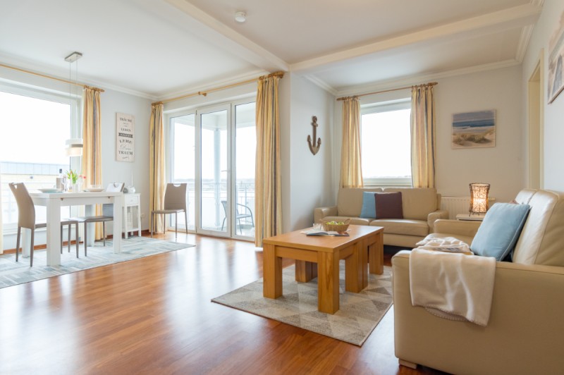 helles Wohnzimmer ...