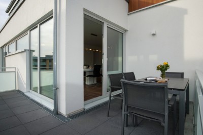 ... gemütlichen Balkon