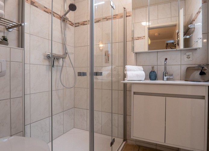 modernes Duschbad