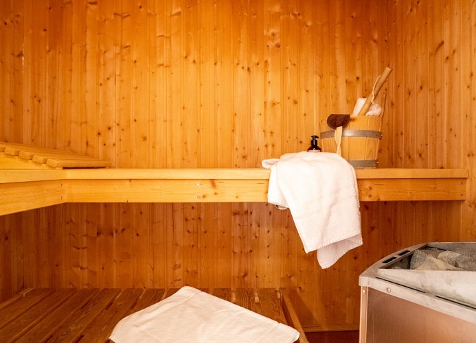 ... eigener Sauna