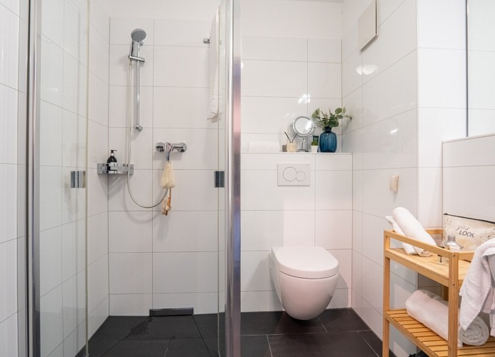 ... im Badezimmer