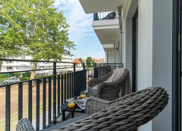 ... Nachmittags- und ...