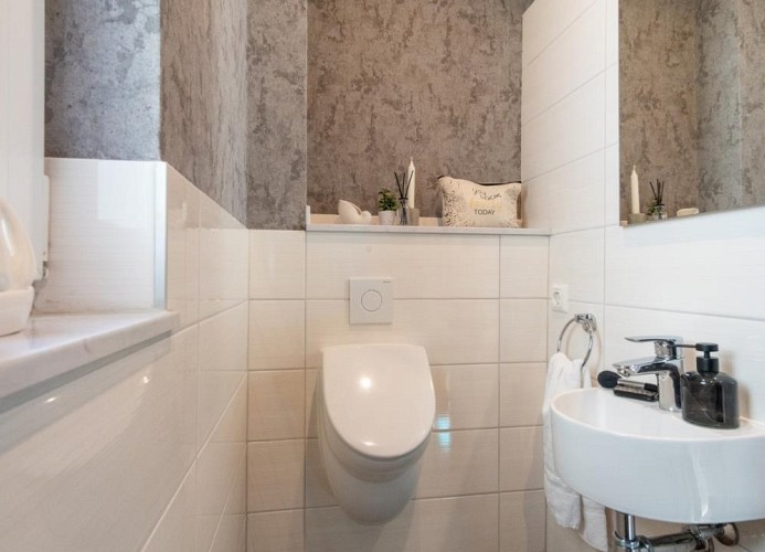 Gäste-WC ...