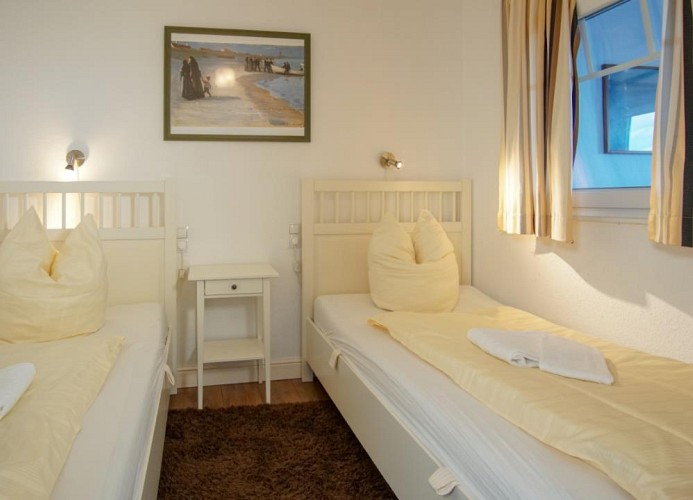 zwei Einzelbetten ...