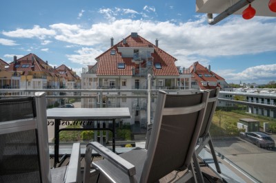... zum sonnigen Balkon ...