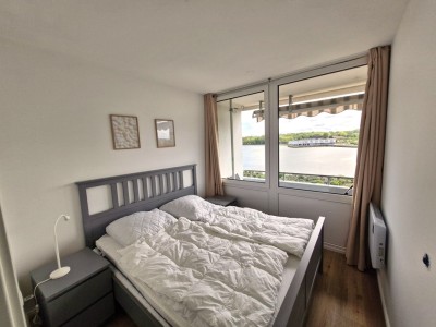 Doppelbett im Schlafzimmer