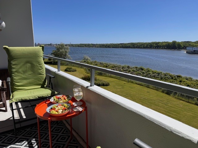 Balkon mit Seeblick