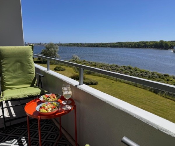 Balkon mit Seeblick