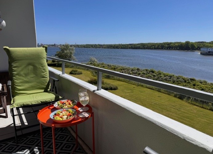 Balkon mit Seeblick