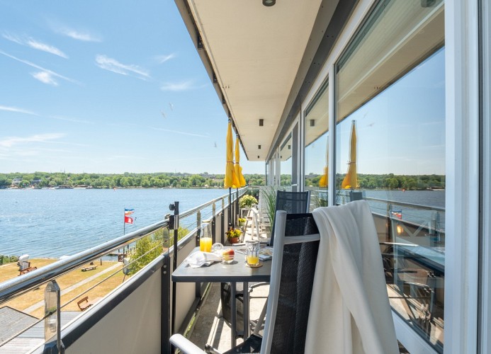 Balkon mit Blick ...