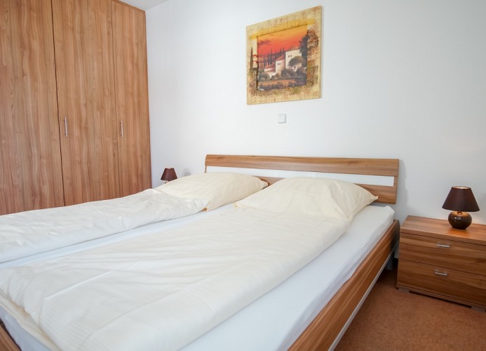 ... im Schlafzimmer
