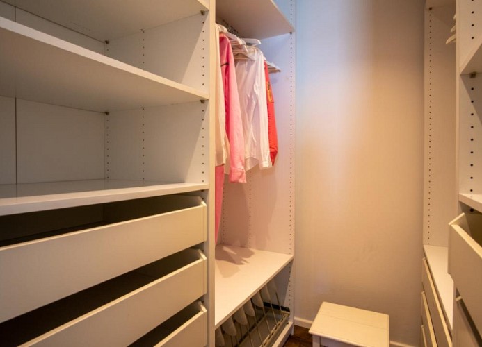 ... Kleiderschrank ...