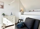 2. Schlafzimmer