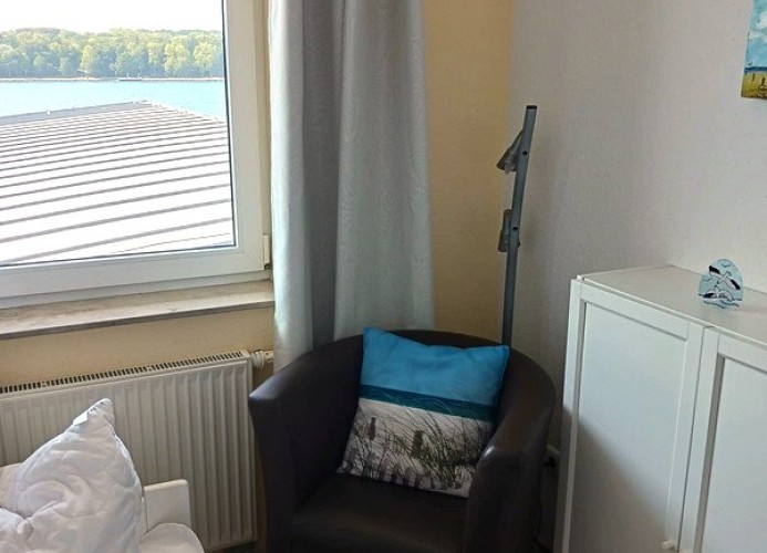 2. Schlafzimmer