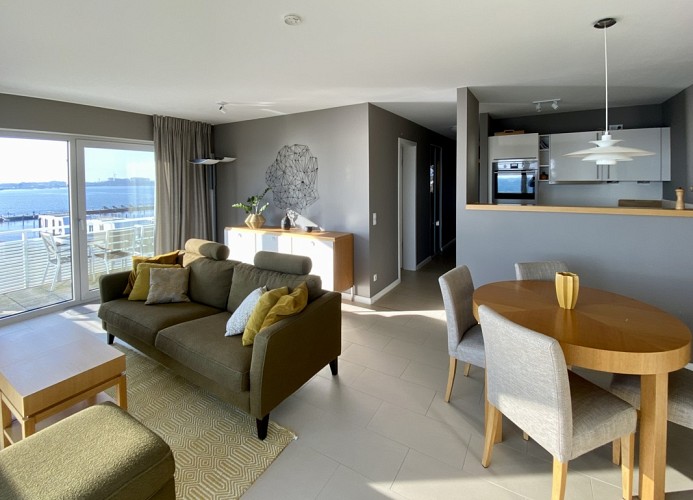 ... moderne Einrichtung