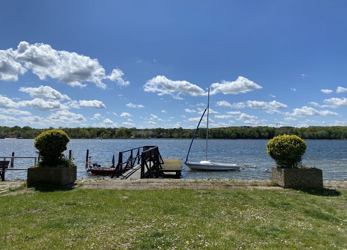 hauseigener Steg am Binnensee