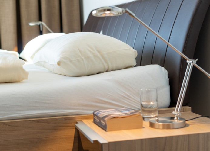... im Schlafzimmer ...