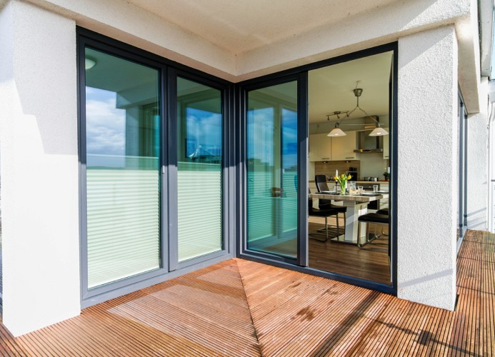 sonniger Balkon in ...