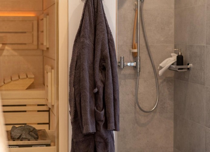 ... und Walk-In-Dusche