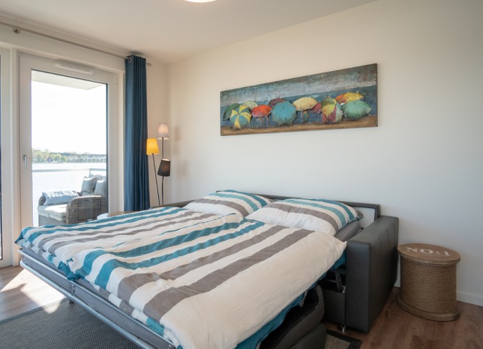 ausgezogene Schlafcouch