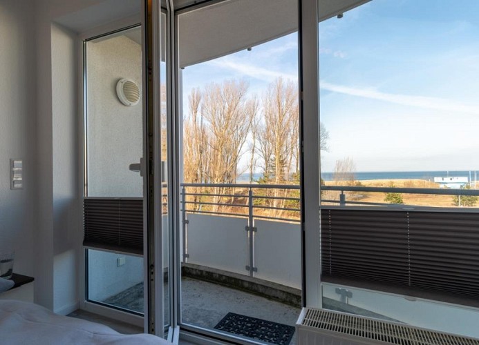 ... kleinen Balkon ...