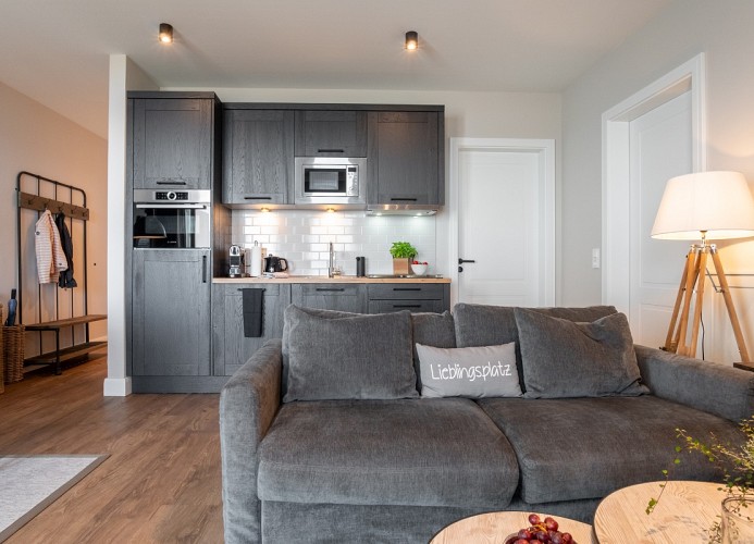 ... mit kuscheliger Couch ...