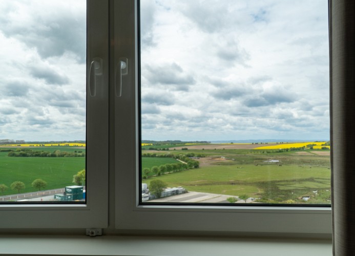 ... über die Felder ...