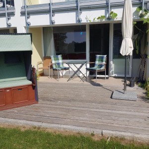 sonnige Terrasse mit dem  Blick ...