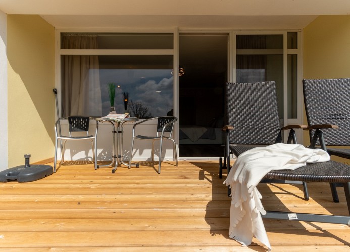 sonnige Terrasse in ...