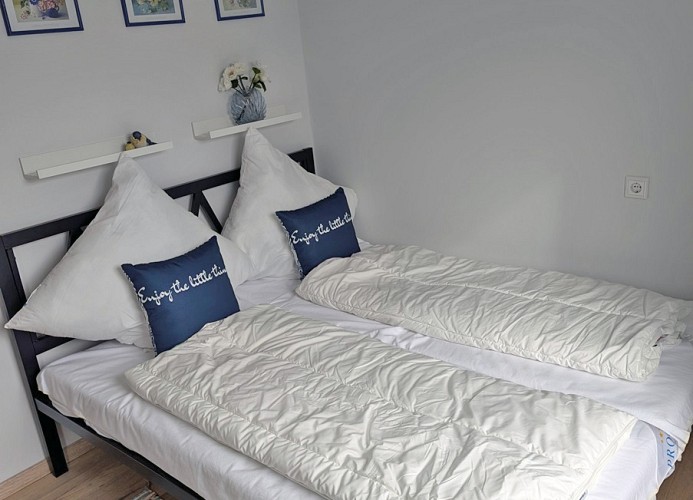 Schlafzimmer 2