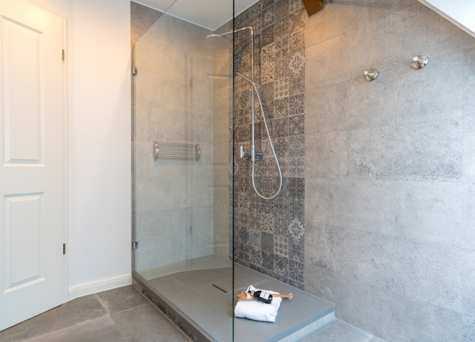 ... Walk-In-Dusche ...