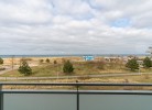 ... gemütlichem Balkon ...